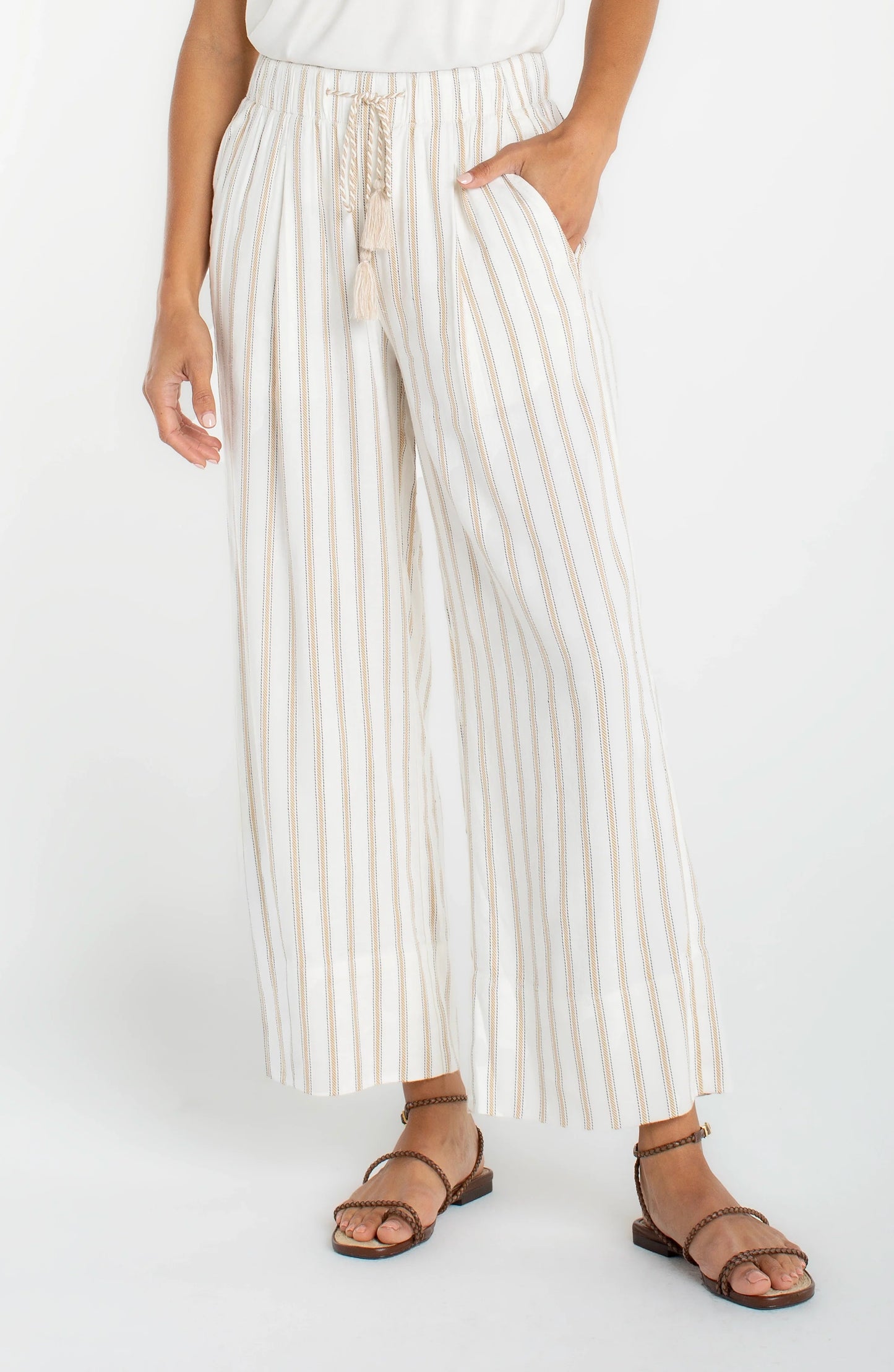 Pull On Wide Leg Crop Trouser