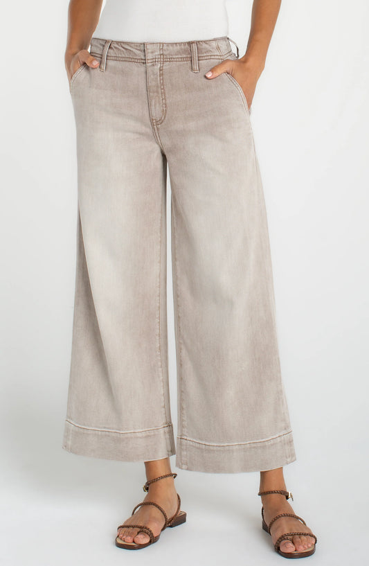 Weekender Crop Wide Leg Jeans
