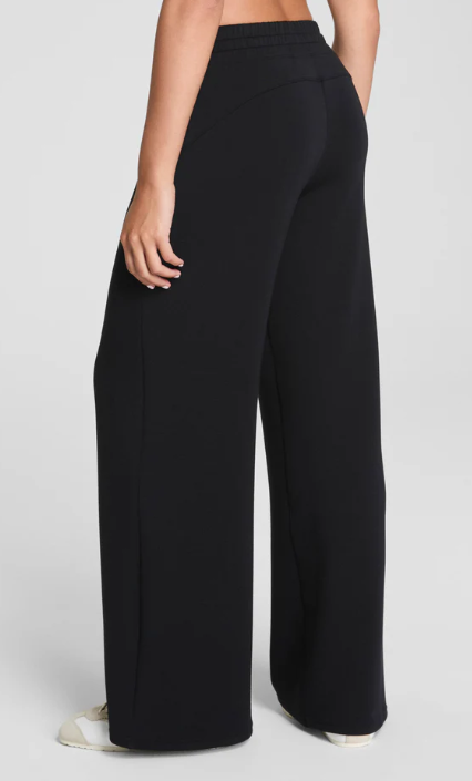 AirEssentials Wide Leg Pants